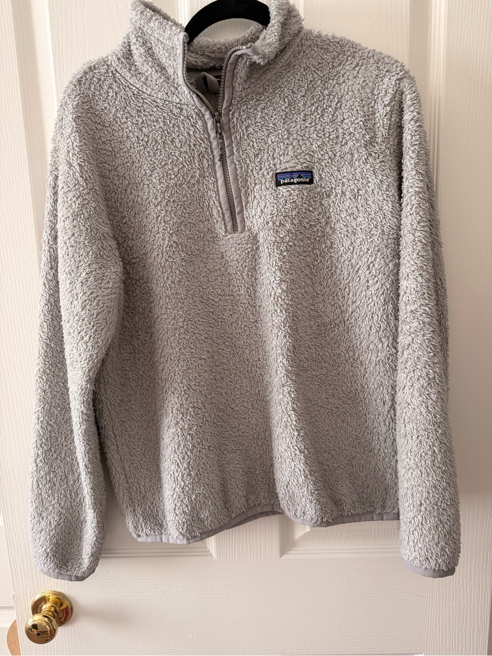 Patagonia women’s Light Gray Sherpa Quarter-Zip Fleece